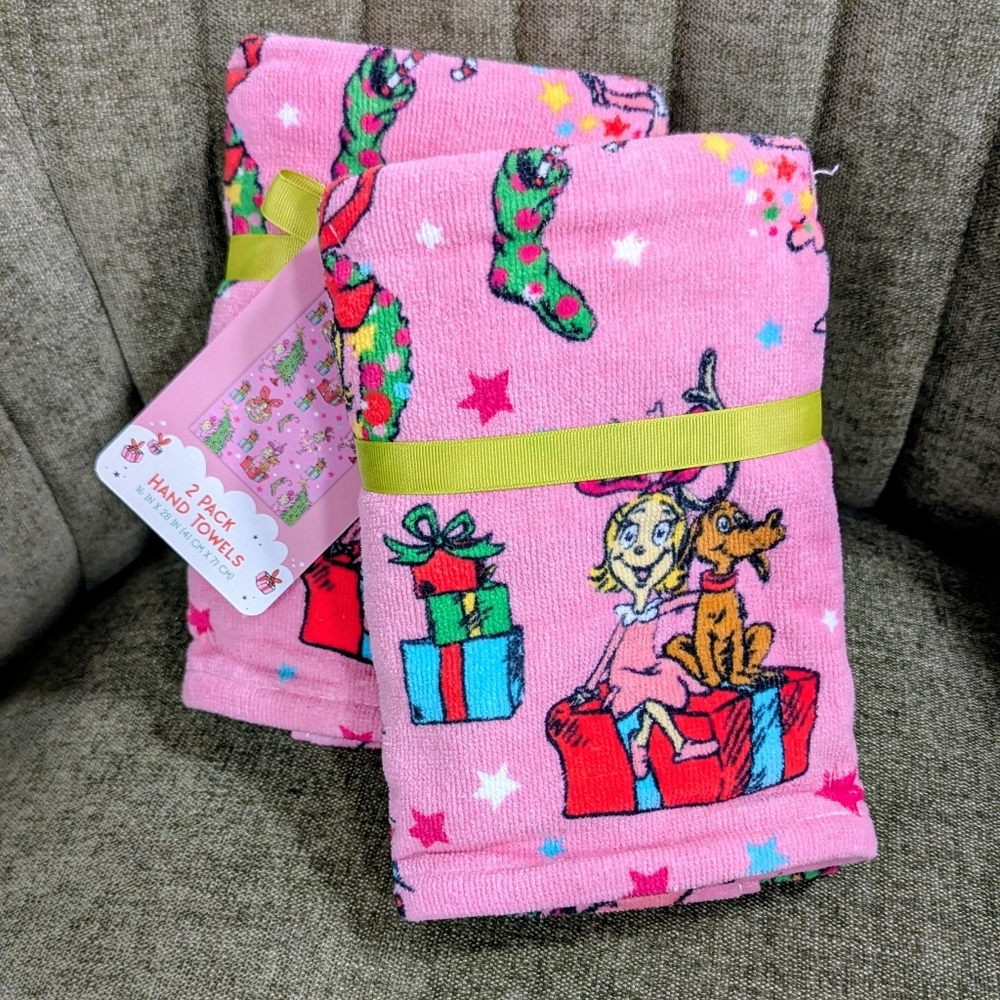 2 New The Grinch Cindy Lou Max Christmas Pink Hand Towels Set